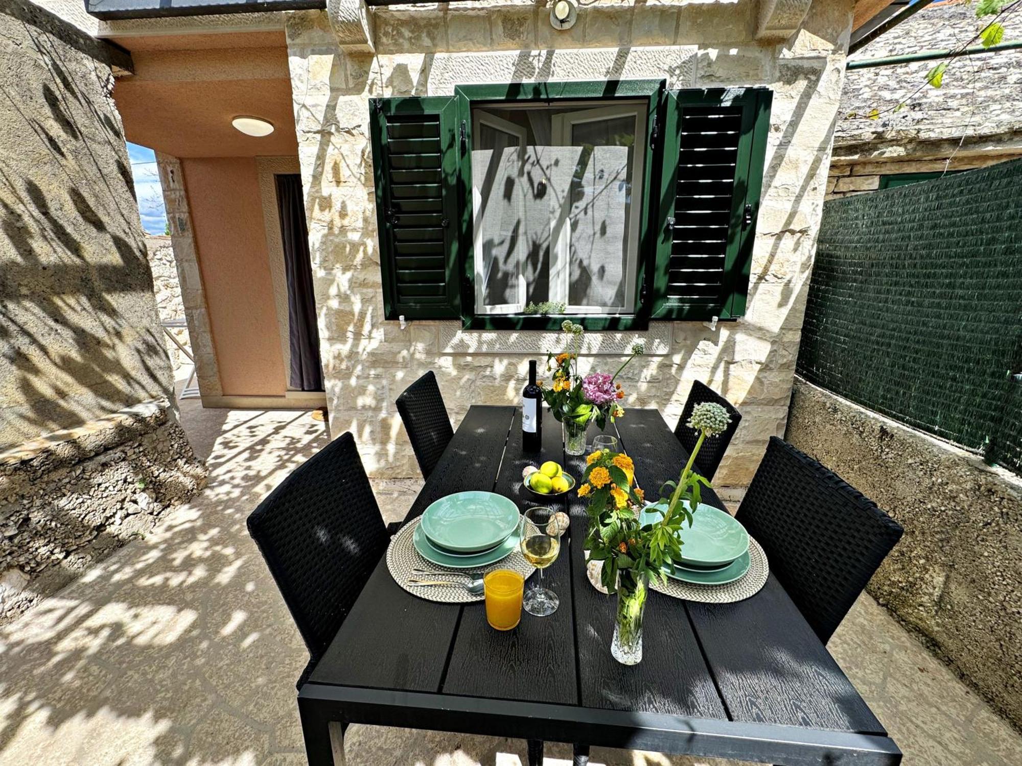 Studio Apartment Matoni Postira Εξωτερικό φωτογραφία