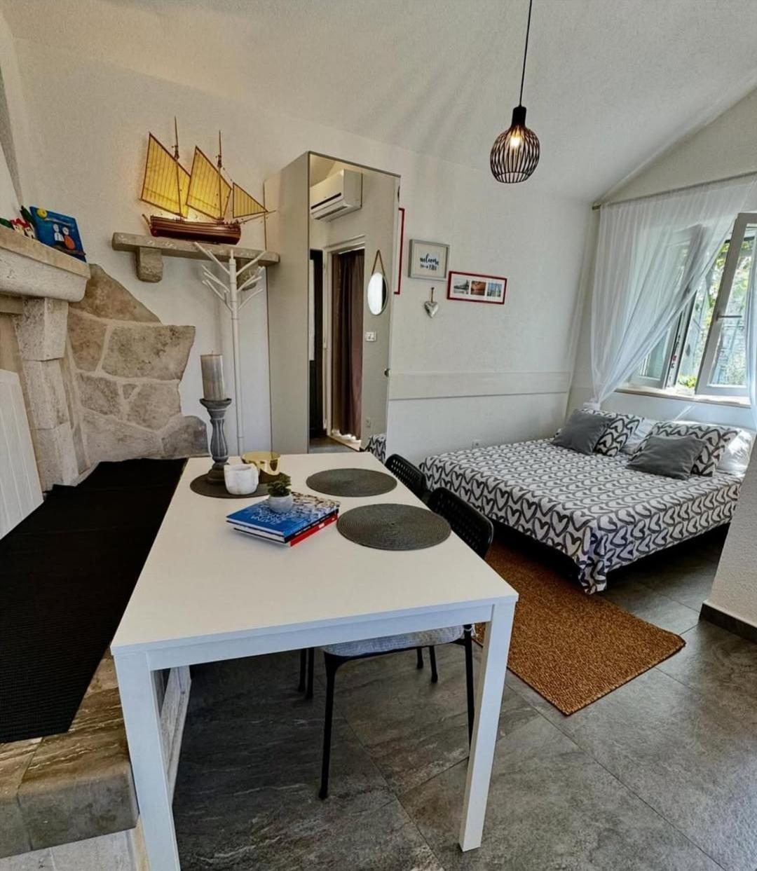 Studio Apartment Matoni Postira Εξωτερικό φωτογραφία