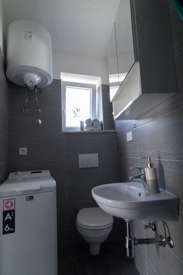 Studio Apartment Matoni Postira Εξωτερικό φωτογραφία